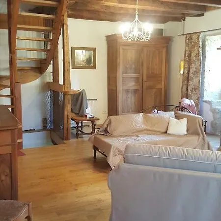 De Souilhol Tatil Evi Issendolus